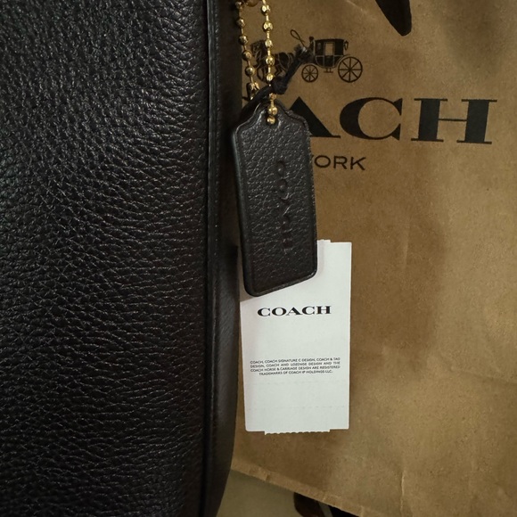 Coach Black Leather Women's Bag - Picture 3 of 8